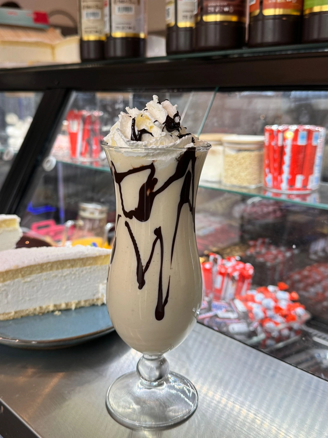 Cafe SweetUP - Handgemachte Waffeln & Kaffee - Frisch gepresste Säfte – Orange, Apfel & mehr