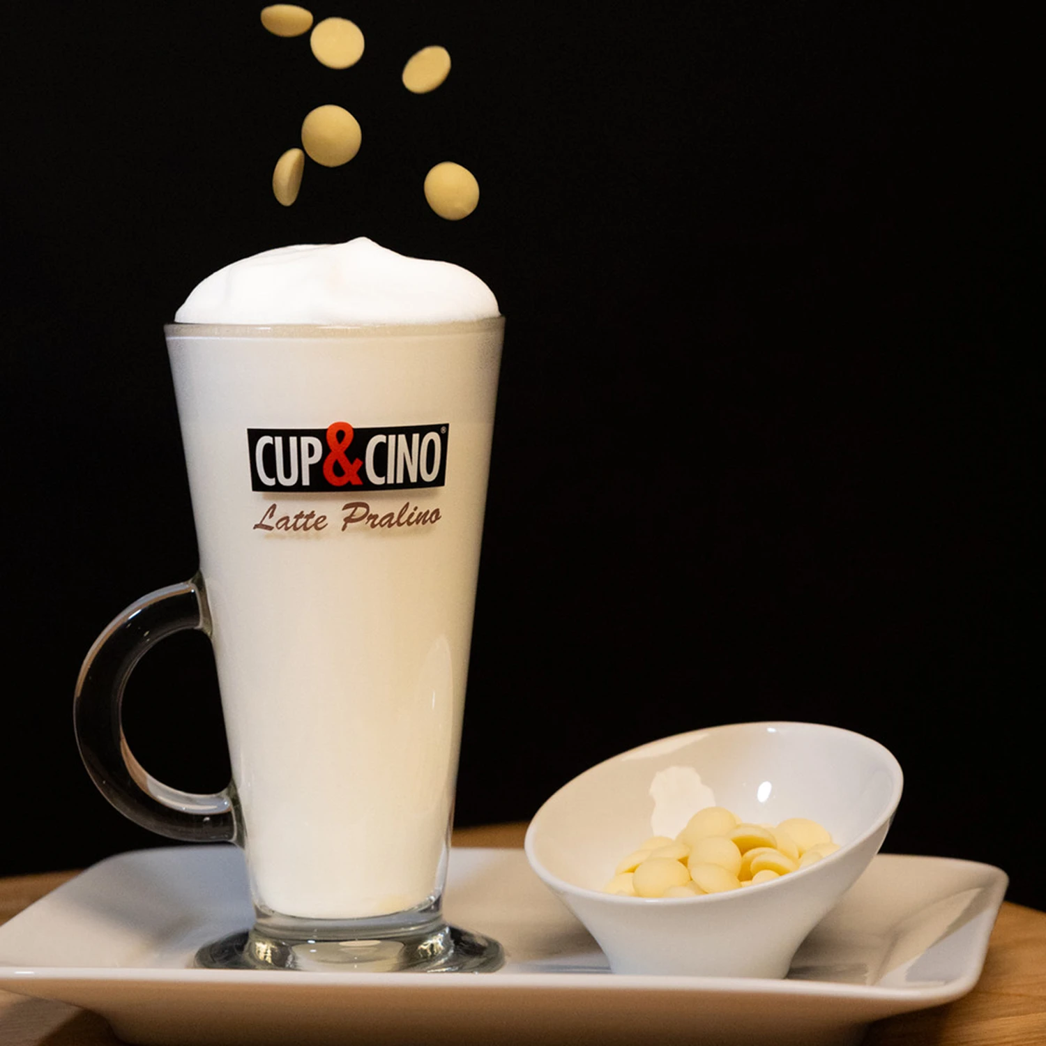 Cafe SweetUP - Handgemachte Waffeln & Kaffee - LattePralino White